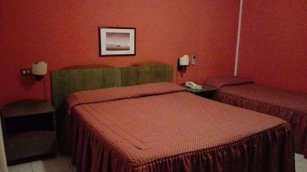 Hotel 38 Aira